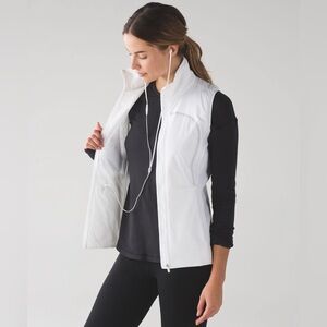 Rare Color LULU LEMON Run For Cold Vest - Cream
